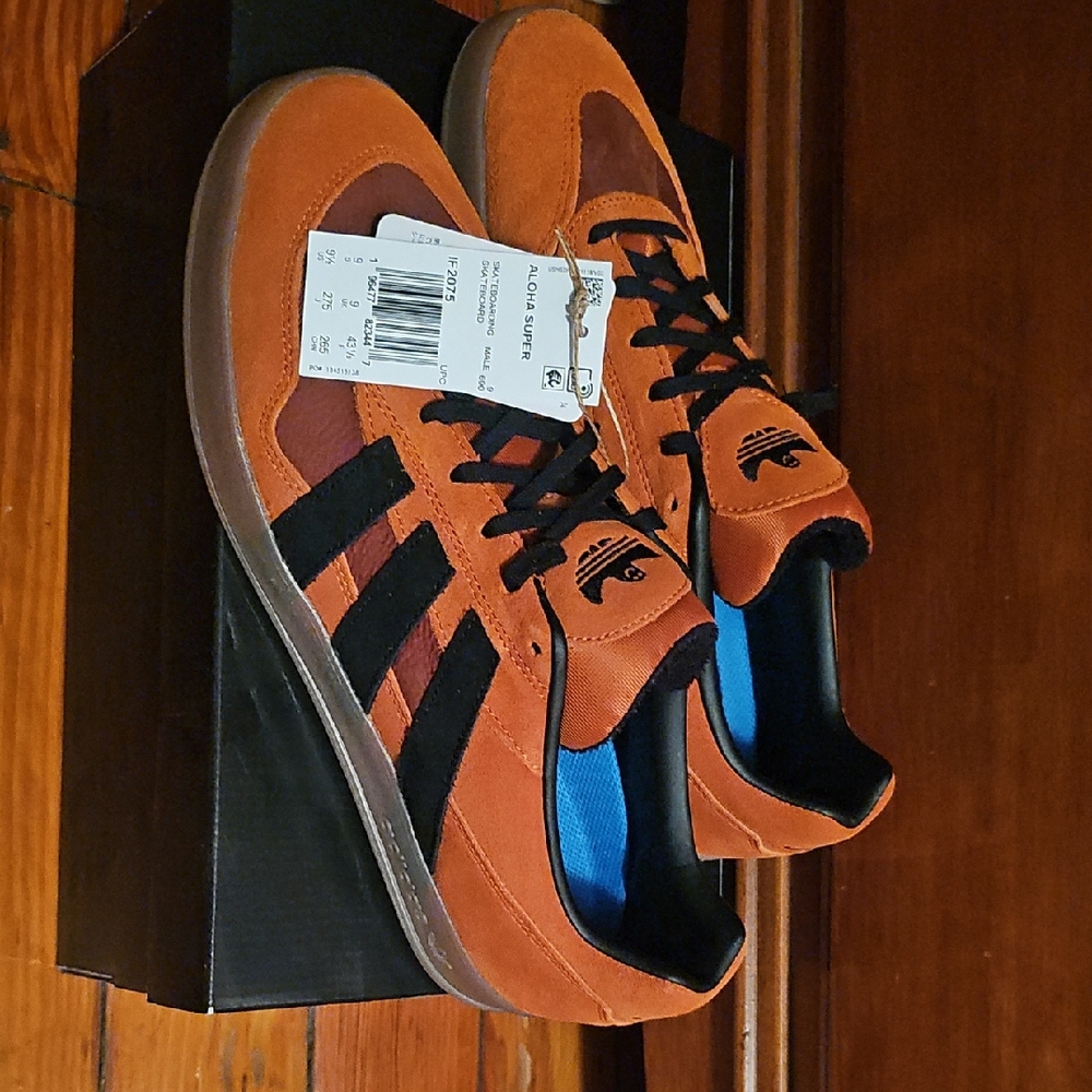 Adidas Men's Rust and Black Sneakers